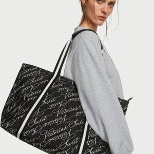 VICTORIA'S SECRET large Black Weekender Logo Tote Zip Bag NWT White Script Logo